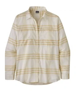 Patagonia Women's Lightweight A/C® Buttondown - Spring 2022