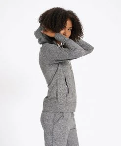 Vuori Women's Halo Performance Hoodie - Winter 2021/2022